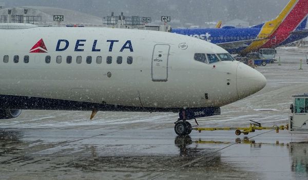  A Delta Airlines plane flying