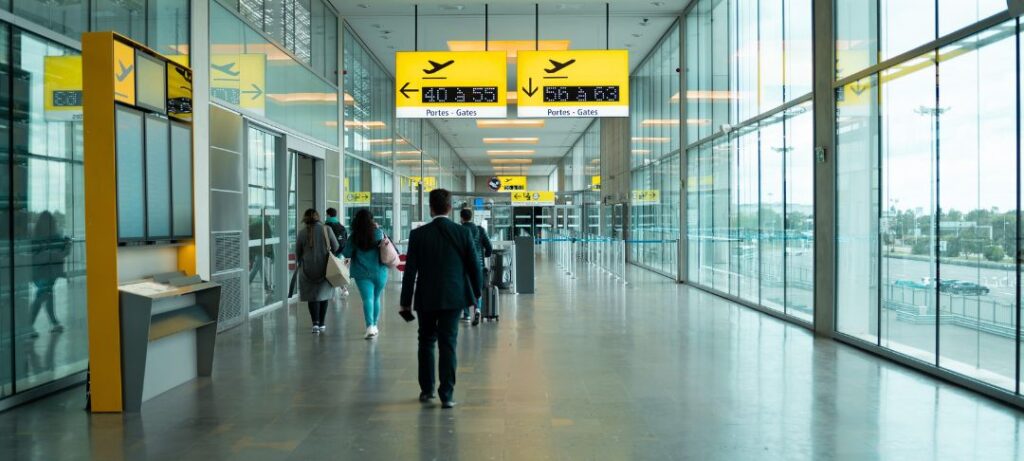 Can you leave the airport during a layover