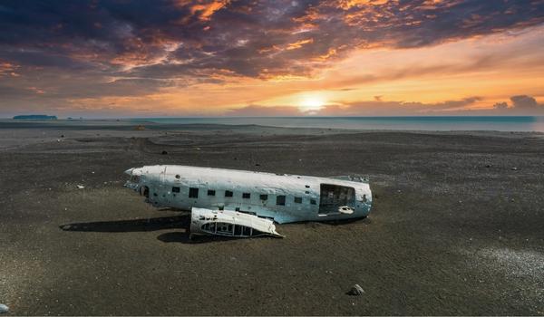 iceland airplane crash