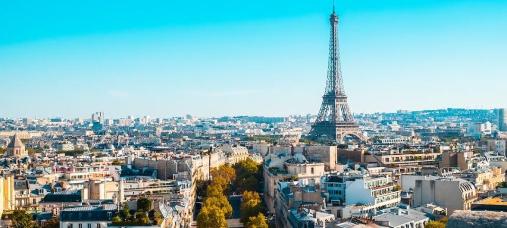 Sky line of Paris